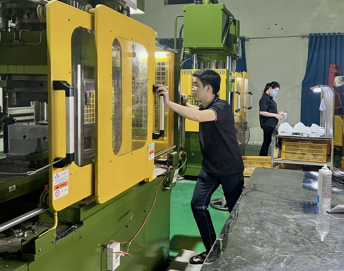 Kiểm tra đột xuất công tác PCCC tại doanh nghiệp ở Bình Dương- Ảnh 2.