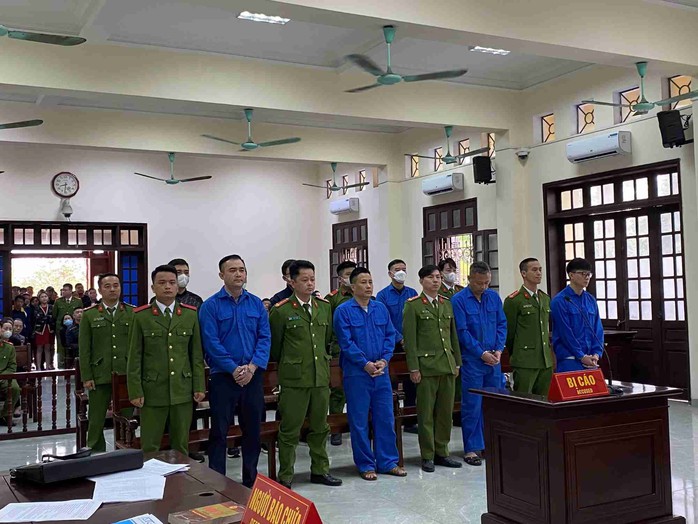 Cựu Trưởng Công an quận Đồ Sơn hầu tòa- Ảnh 3. Cựu Trưởng Công an quận Đồ Sơn hầu tòa- Ảnh 3.