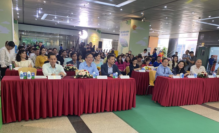Trao giải cuộc thi video clip "Cùng HTV hành động xanh"- Ảnh 1. Trao giải cuộc thi video clip "Cùng HTV hành động xanh"- Ảnh 1.