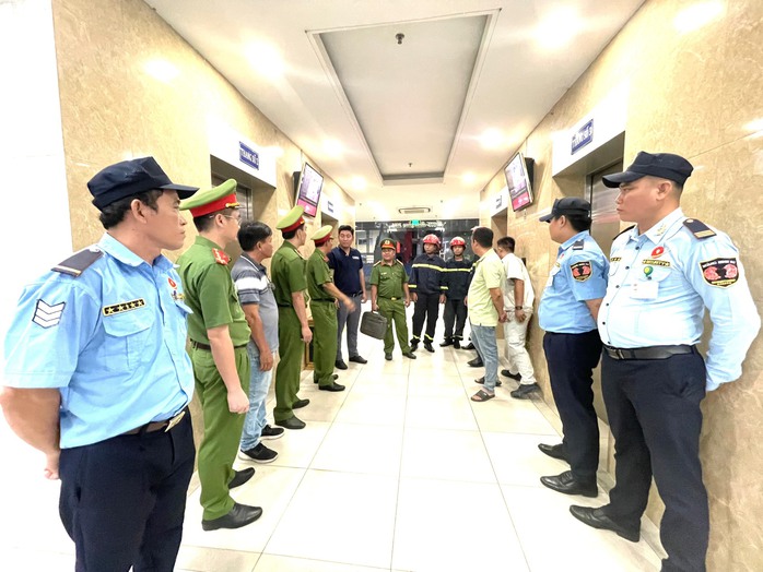 Bình Dương: Đồng loạt ra quân kiểm tra PCCC dịp Tết Nguyên đán- Ảnh 5. Bình Dương: Đồng loạt ra quân kiểm tra PCCC dịp Tết Nguyên đán- Ảnh 5.