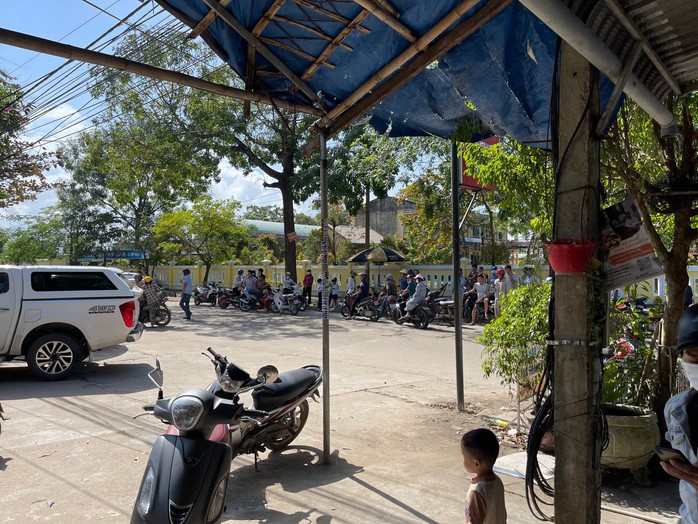 Truy bắt 2 kẻ cướp ngân hàng ở tỉnh Quảng Nam- Ảnh 1. Truy bắt 2 kẻ cướp ngân hàng ở tỉnh Quảng Nam- Ảnh 1.