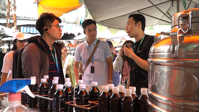 Thú vị trải nghiệm "đi bộ khám phá văn hóa" ở Chợ Lớn- Ảnh 1. Thú vị trải nghiệm "đi bộ khám phá văn hóa" ở Chợ Lớn- Ảnh 1.