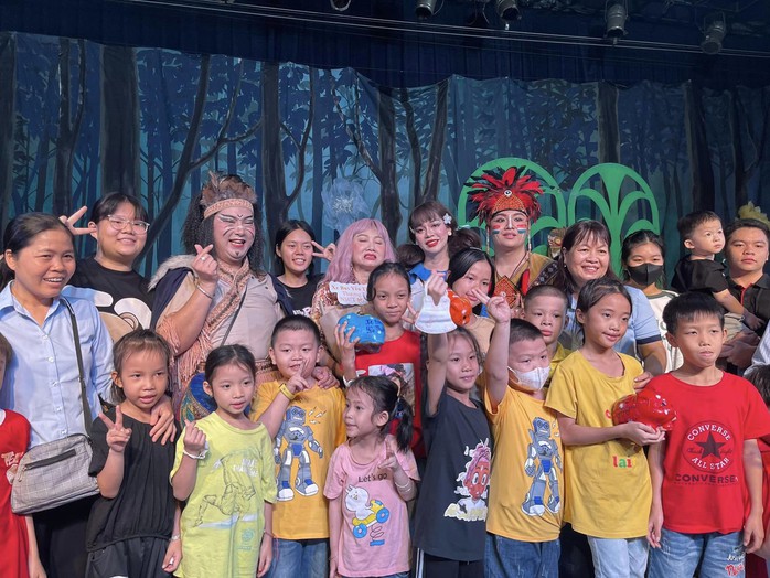 NSND Mỹ Uyên đầu tư lớn cho "Thế giới đồ chơi và câu chuyện chú bé Rồng"- Ảnh 3. NSND Mỹ Uyên đầu tư lớn cho "Thế giới đồ chơi và câu chuyện chú bé Rồng"- Ảnh 3.