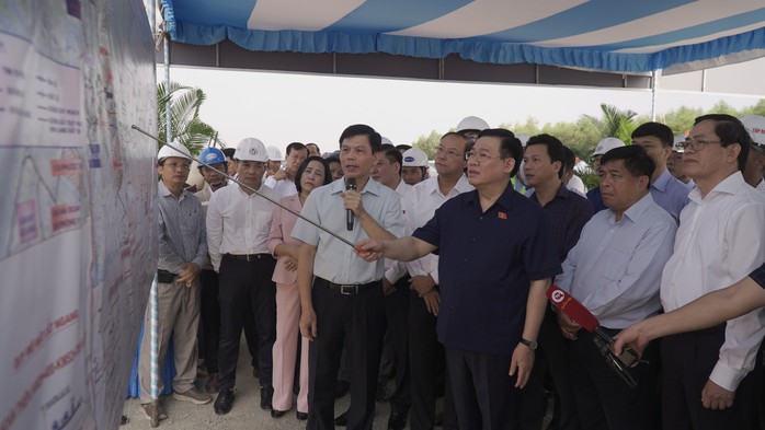 Chủ tịch Quốc hội Vương Đình Huệ kiểm tra dự án thành phần 3 Cao tốc Biên Hòa- Vũng Tàu- Ảnh 1. Chủ tịch Quốc hội Vương Đình Huệ kiểm tra dự án thành phần 3 Cao tốc Biên Hòa- Vũng Tàu- Ảnh 1.