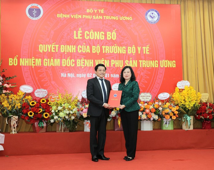 Giáo sư 58 tuổi làm giám đốc Bệnh viện Phụ sản Trung ương- Ảnh 1. Giáo sư 58 tuổi làm giám đốc Bệnh viện Phụ sản Trung ương- Ảnh 1.