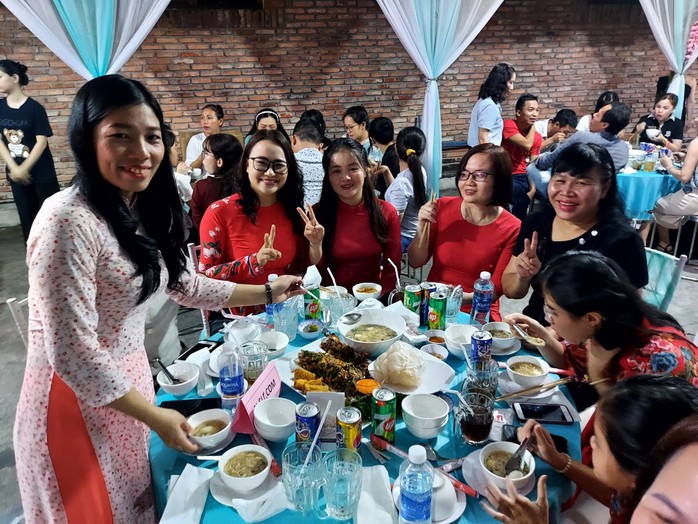Bất chấp khó khăn, Công ty TNHH May Oasis vẫn đảm bảo việc làm, phúc lợi cho công nhân- Ảnh 1. Bất chấp khó khăn, Công ty TNHH May Oasis vẫn đảm bảo việc làm, phúc lợi cho công nhân- Ảnh 1.