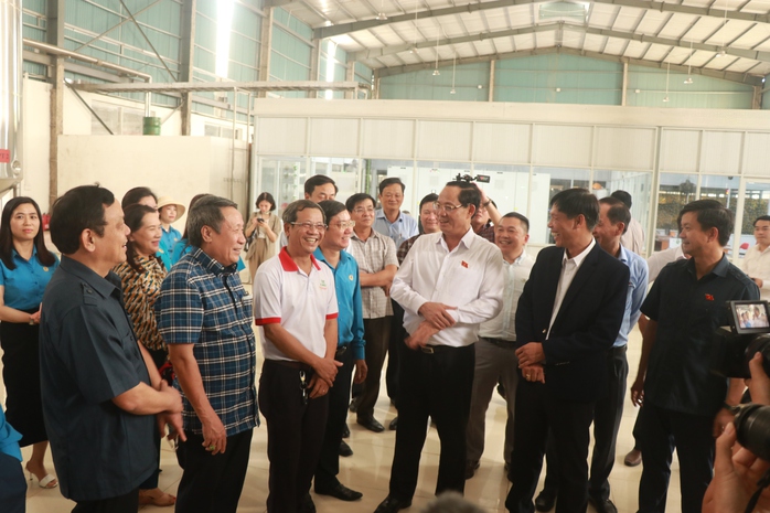Đoàn công tác của Quốc hội tặng quà, chúc Tết tại Quảng Trị- Ảnh 1. Đoàn công tác của Quốc hội tặng quà, chúc Tết tại Quảng Trị- Ảnh 1.