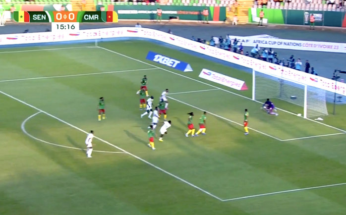 Thủ môn Onana gây sốc, Cameroon thua thảm Senegal ở AFCON 2023- Ảnh 3. Thủ môn Onana gây sốc, Cameroon thua thảm Senegal ở AFCON 2023- Ảnh 3.