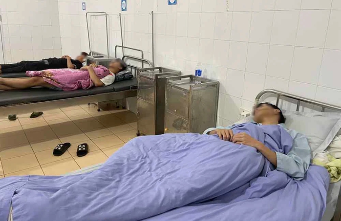 Vô cớ dùng kiếm chém 7 người đi đường- Ảnh 2. Vô cớ dùng kiếm chém 7 người đi đường- Ảnh 2.