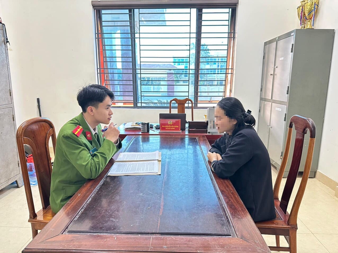 Khởi tố “thôn nữ” lừa chuyển khoản, chiếm đoạt gần 1 tỉ đồng- Ảnh 1. Khởi tố “thôn nữ” lừa chuyển khoản, chiếm đoạt gần 1 tỉ đồng- Ảnh 1.