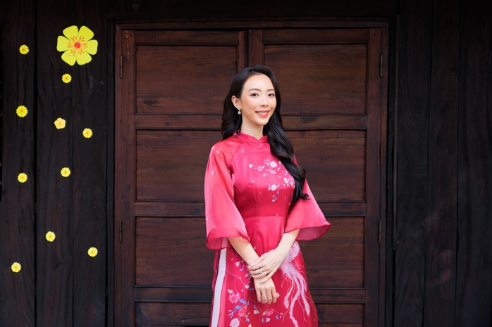 Thu Trang - Tiến Luật chuẩn bị gởi "món quà" đến khán giả- Ảnh 1. Thu Trang - Tiến Luật chuẩn bị gởi "món quà" đến khán giả- Ảnh 1.