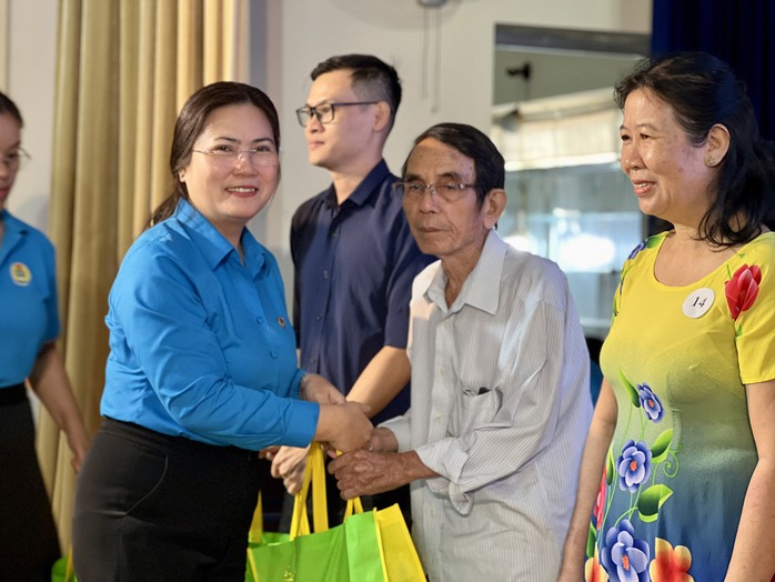 Chăm lo Tết chu đáo cho đoàn viên – lao động- Ảnh 3. Chăm lo Tết chu đáo cho đoàn viên – lao động- Ảnh 3.