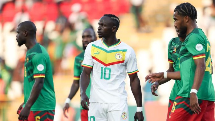 Thủ môn Onana gây sốc, Cameroon thua thảm Senegal ở AFCON 2023- Ảnh 5. Thủ môn Onana gây sốc, Cameroon thua thảm Senegal ở AFCON 2023- Ảnh 5.