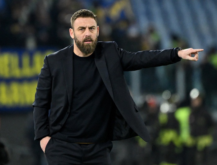 HLV De Rossi hạnh phúc với chiến thắng đầu tay ở AS Roma- Ảnh 4. HLV De Rossi hạnh phúc với chiến thắng đầu tay ở AS Roma- Ảnh 4.