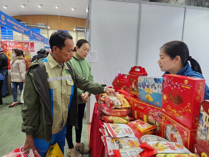 Trên 24 triệu lượt đoàn viên, lao động được tặng quà từ Chương trình “Tết Sum vầy”- Ảnh 10. Trên 24 triệu lượt đoàn viên, lao động được tặng quà từ Chương trình “Tết Sum vầy”- Ảnh 10.