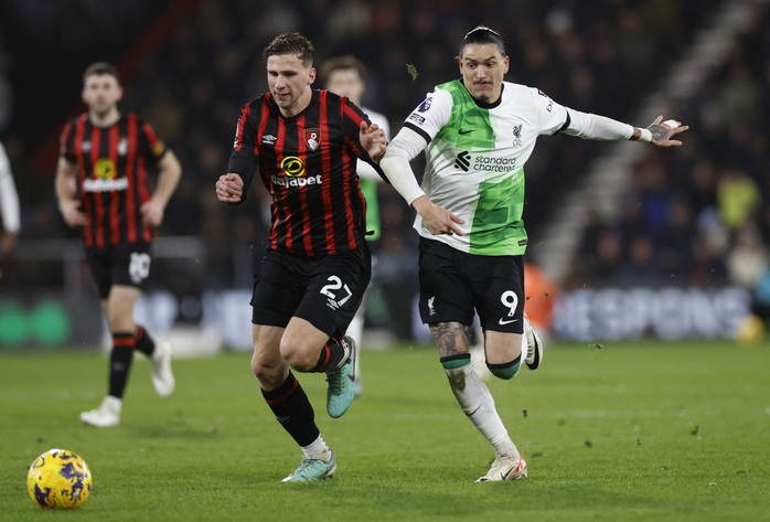 Đè bẹp Bournemouth 4 bàn, Liverpool vững ngôi đầu Ngoại hạng Anh- Ảnh 3. Đè bẹp Bournemouth 4 bàn, Liverpool vững ngôi đầu Ngoại hạng Anh- Ảnh 3.