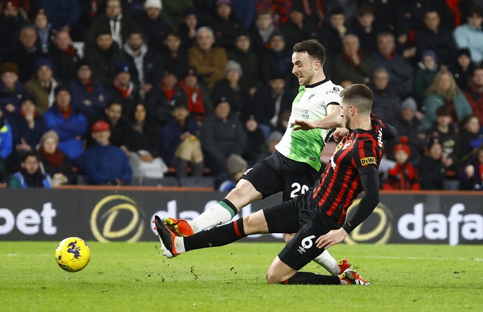 Đè bẹp Bournemouth 4 bàn, Liverpool vững ngôi đầu Ngoại hạng Anh- Ảnh 4. Đè bẹp Bournemouth 4 bàn, Liverpool vững ngôi đầu Ngoại hạng Anh- Ảnh 4.