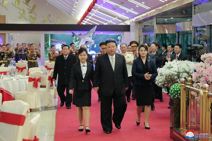 Vẻ ngoài của con gái ông Kim Jong-un gây chú ý- Ảnh 1. Vẻ ngoài của con gái ông Kim Jong-un gây chú ý- Ảnh 1.