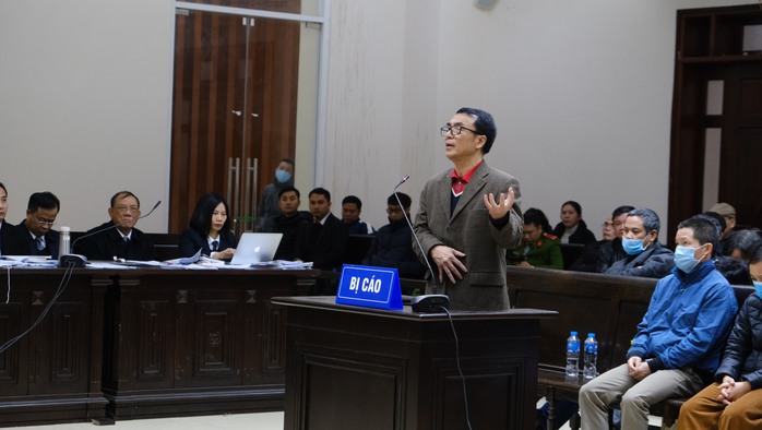 Cựu cục phó Trần Hùng nói "không ai mua chuộc được tôi"- Ảnh 1. Cựu cục phó Trần Hùng nói "không ai mua chuộc được tôi"- Ảnh 1.