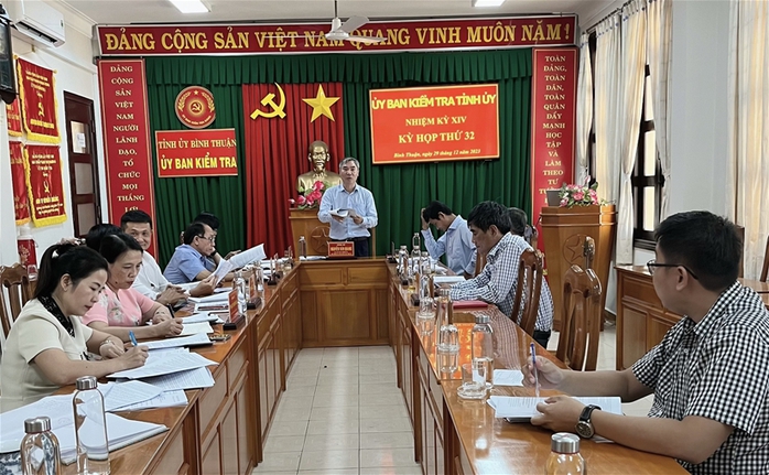 Bình Thuận kiểm điểm nhiều cán bộ liên quan AIC- Ảnh 1. Bình Thuận kiểm điểm nhiều cán bộ liên quan AIC- Ảnh 1.