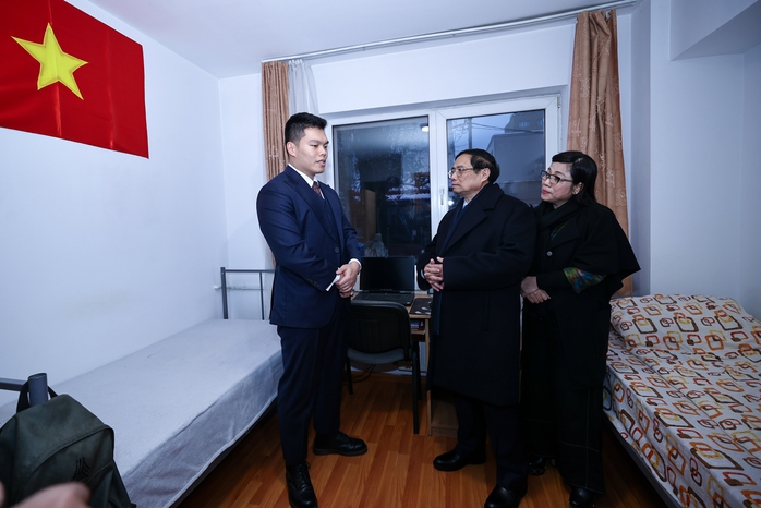 Thủ tướng Phạm Minh Chính thăm trường cũ tại Romania- Ảnh 7. Thủ tướng Phạm Minh Chính thăm trường cũ tại Romania- Ảnh 7.