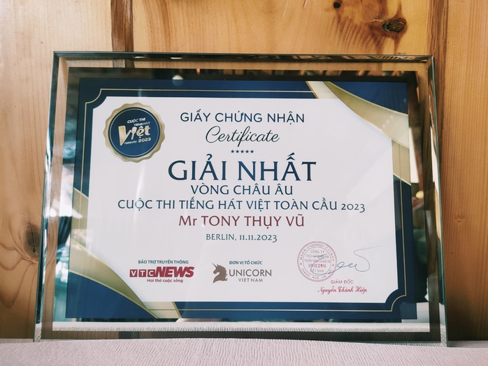 Thụy Vũ (AC&M) là quán quân "Tiếng hát Việt toàn cầu"- Ảnh 7. Thụy Vũ (AC&M) là quán quân "Tiếng hát Việt toàn cầu"- Ảnh 7.