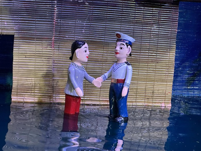 NSND Thanh Thúy xúc động với ca khúc trong vở rối nước "Trước ngọn sóng"- Ảnh 5. NSND Thanh Thúy xúc động với ca khúc trong vở rối nước "Trước ngọn sóng"- Ảnh 5.