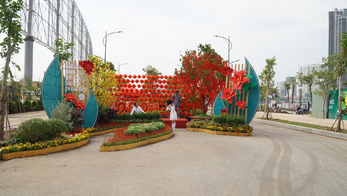 Hình ảnh công viên bờ sông Sài Gòn những ngày cận Tết Giáp Thìn- Ảnh 7. Hình ảnh công viên bờ sông Sài Gòn những ngày cận Tết Giáp Thìn- Ảnh 7.