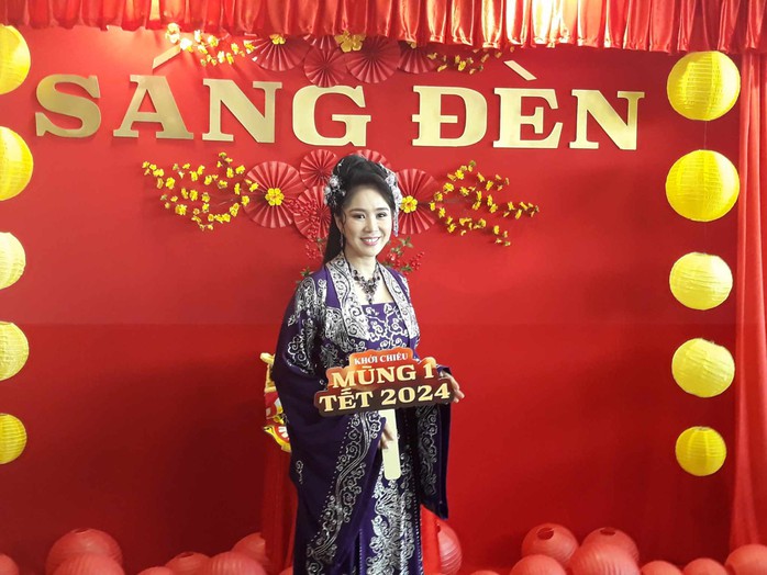 NSƯT Kim Tử Long: Thù lao thấp, diễn ít vẫn vui !- Ảnh 7. NSƯT Kim Tử Long: Thù lao thấp, diễn ít vẫn vui !- Ảnh 7.