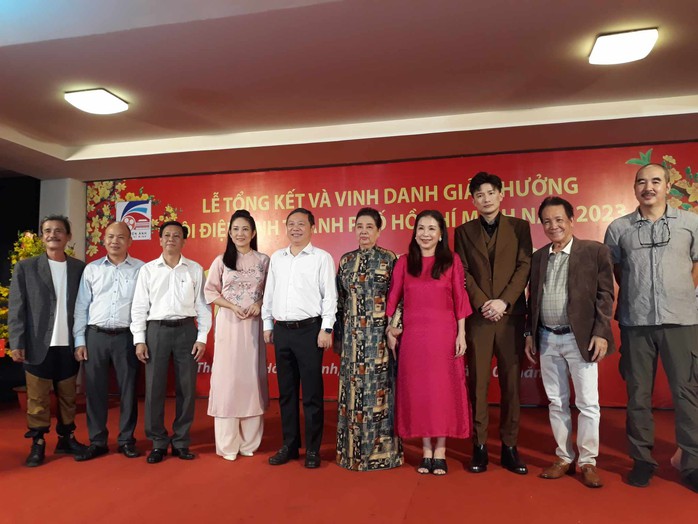 Đinh Y Nhung, Oanh Kiều được vinh danh- Ảnh 9. Đinh Y Nhung, Oanh Kiều được vinh danh- Ảnh 9.