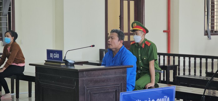2 mẹ con bị kẻ “ngáo đá” bắt làm con tin, đâm nhiều nhát- Ảnh 1. 2 mẹ con bị kẻ “ngáo đá” bắt làm con tin, đâm nhiều nhát- Ảnh 1.