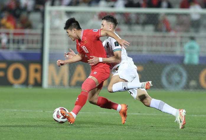 Nhìn lại bóng đá Việt Nam từ Asian Cup 2023: Đừng chỉ đổ cho HLV Troussier- Ảnh 3. Nhìn lại bóng đá Việt Nam từ Asian Cup 2023: Đừng chỉ đổ cho HLV Troussier- Ảnh 3.