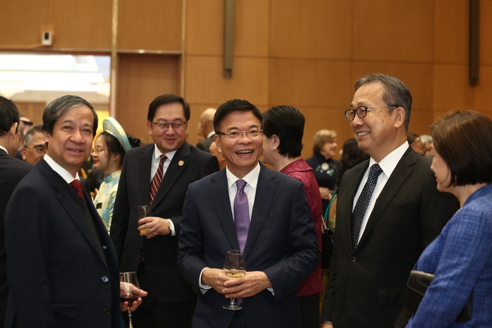 Thủ tướng Phạm Minh Chính và Phu nhân gặp mặt Đoàn Ngoại giao nhân Tết cổ truyền- Ảnh 8. Thủ tướng Phạm Minh Chính và Phu nhân gặp mặt Đoàn Ngoại giao nhân Tết cổ truyền- Ảnh 8.