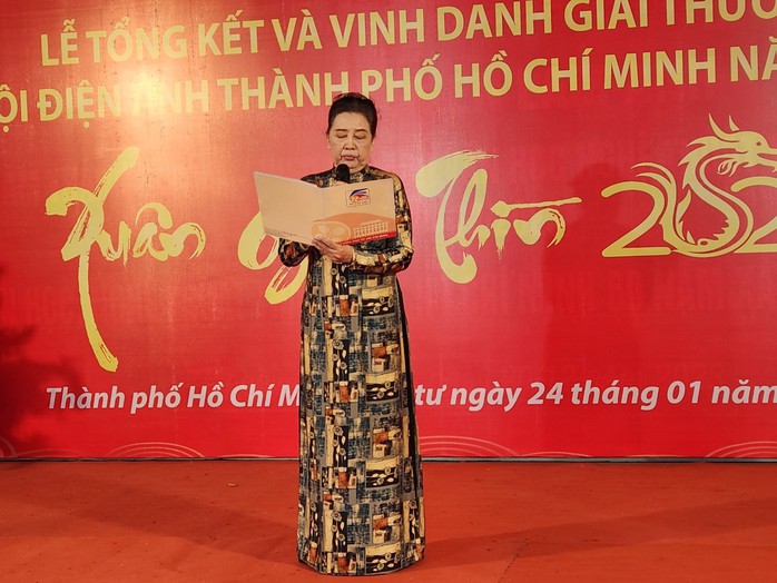 Đinh Y Nhung, Oanh Kiều được vinh danh- Ảnh 1. Đinh Y Nhung, Oanh Kiều được vinh danh- Ảnh 1.