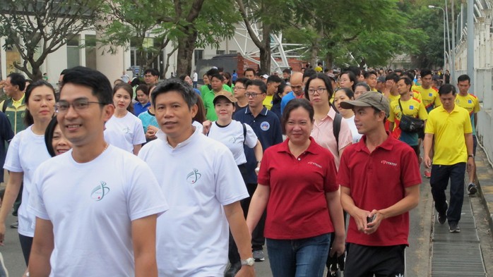 Đi bộ đồng hành gây quỹ hỗ trợ đoàn viên, người lao động- Ảnh 6. Đi bộ đồng hành gây quỹ hỗ trợ đoàn viên, người lao động- Ảnh 6.