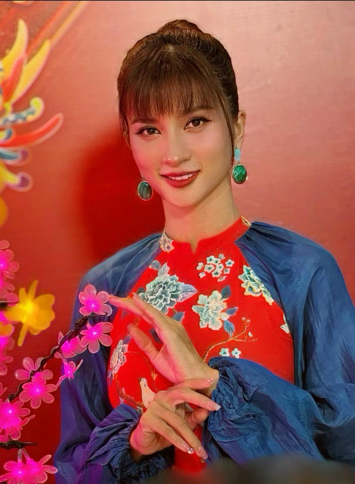 Showbiz Việt: Những mỹ nhân là mẹ đơn thân!- Ảnh 3. Showbiz Việt: Những mỹ nhân là mẹ đơn thân!- Ảnh 3.