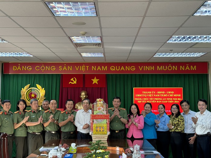 Bí thư Thành ủy TP HCM Nguyễn Phước Lộc Bí thư Thành ủy TP HCM Nguyễn Phước Lộc
