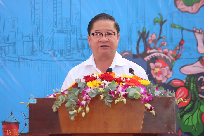 Công nhân ở Cần Thơ "vui như Tết"` khi được nhận quà- Ảnh 1. Công nhân ở Cần Thơ "vui như Tết"` khi được nhận quà- Ảnh 1.