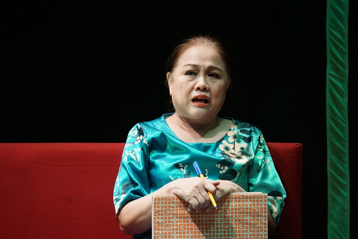 Sân khấu Hoàng Thái Thanh ra mắt vở tết "Lồng sắt"- Ảnh 3. Sân khấu Hoàng Thái Thanh ra mắt vở tết "Lồng sắt"- Ảnh 3.