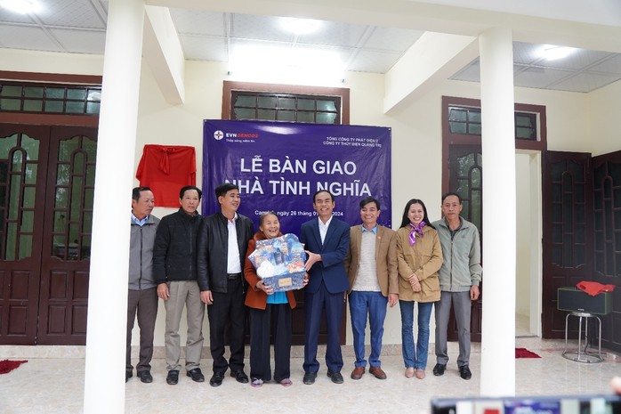 Bàn giao 3 căn nhà tình nghĩa khang trang trị giá hơn 400 triệu đồng- Ảnh 1. Bàn giao 3 căn nhà tình nghĩa khang trang trị giá hơn 400 triệu đồng- Ảnh 1.