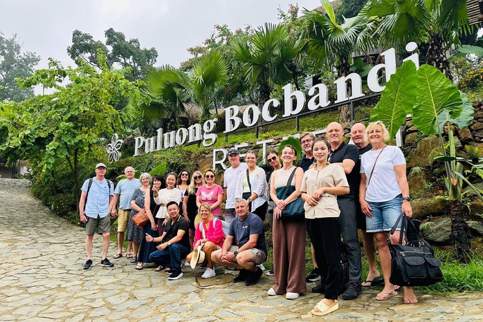 Du lịch Thanh Hóa phấn đấu đón 13,8 triệu lượt khách năm 2024- Ảnh 4. Du lịch Thanh Hóa phấn đấu đón 13,8 triệu lượt khách năm 2024- Ảnh 4.