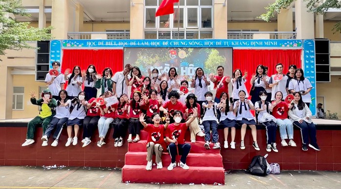 CLB Mắt Bão ở Trường THPT Võ Thị Sáu đã có nhiều hoạt động ý nghĩa thời gian qua CLB Mắt Bão ở Trường THPT Võ Thị Sáu đã có nhiều hoạt động ý nghĩa thời gian qua
