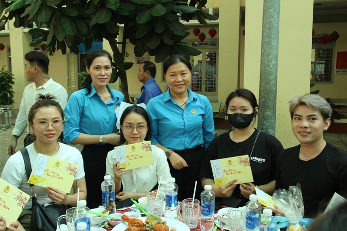 Xuân ấm áp của những đoàn viên nghiệp đoàn- Ảnh 3. Xuân ấm áp của những đoàn viên nghiệp đoàn- Ảnh 3.