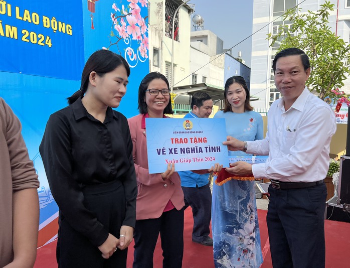 Tết đến gần với đoàn viên - lao động khó khăn- Ảnh 3. Tết đến gần với đoàn viên - lao động khó khăn- Ảnh 3.