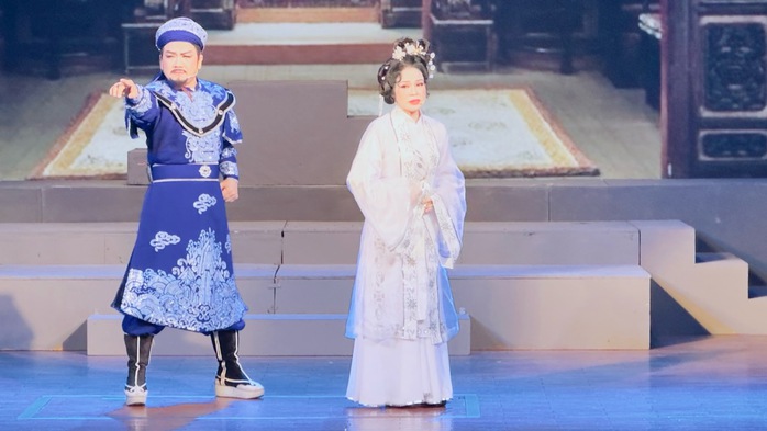Cháu đời thứ 6 Tổng đốc Võ Duy Ninh tặng tư liệu quý cho vở "Khúc tráng ca thành Gia Định"- Ảnh 5. Cháu đời thứ 6 Tổng đốc Võ Duy Ninh tặng tư liệu quý cho vở "Khúc tráng ca thành Gia Định"- Ảnh 5.