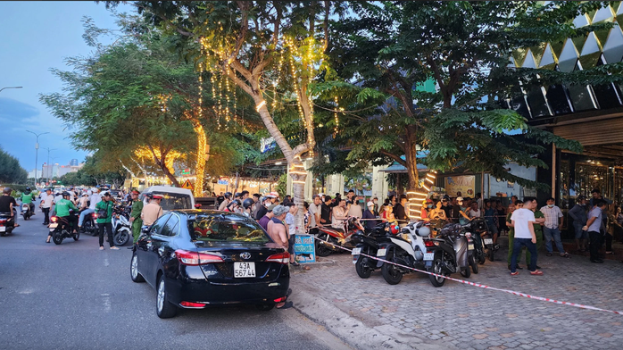 Vụ nhân viên karaoke chém khách tử vong rúng động Đà Nẵng: Bị cáo Lê Ân lãnh án chung thân - Ảnh 2.