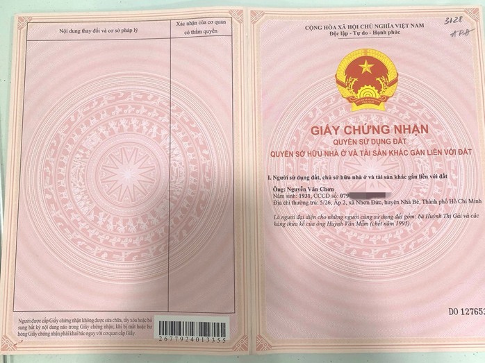 TP HCM: Cụ ông 93 tuổi được cấp sổ đỏ sau 20 năm "đáo tụng đình"- Ảnh 1. TP HCM: Cụ ông 93 tuổi được cấp sổ đỏ sau 20 năm "đáo tụng đình"- Ảnh 1.