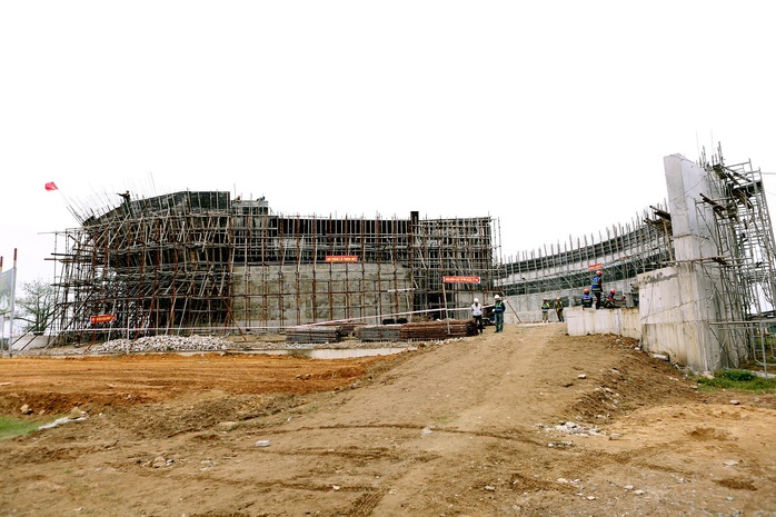 Nguyên Phó Thủ tướng Trương Hòa Bình thăm công trường Tượng đài con tàu tập kết ra Bắc- Ảnh 4. Nguyên Phó Thủ tướng Trương Hòa Bình thăm công trường Tượng đài con tàu tập kết ra Bắc- Ảnh 4.