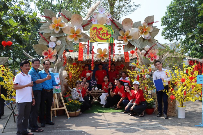 Lao động khắp nơi rộn ràng vui Tết- Ảnh 3. Lao động khắp nơi rộn ràng vui Tết- Ảnh 3.