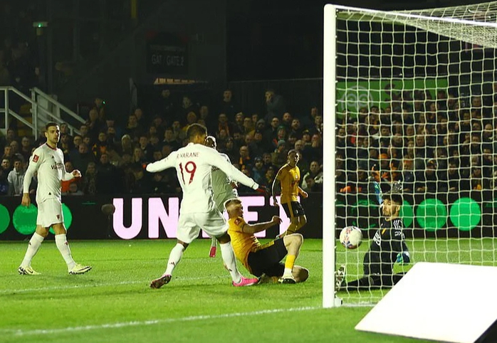 Man United giật mình với Newport County, Liverpool "ra oai" vòng 4 FA Cup- Ảnh 3. Man United giật mình với Newport County, Liverpool "ra oai" vòng 4 FA Cup- Ảnh 3.